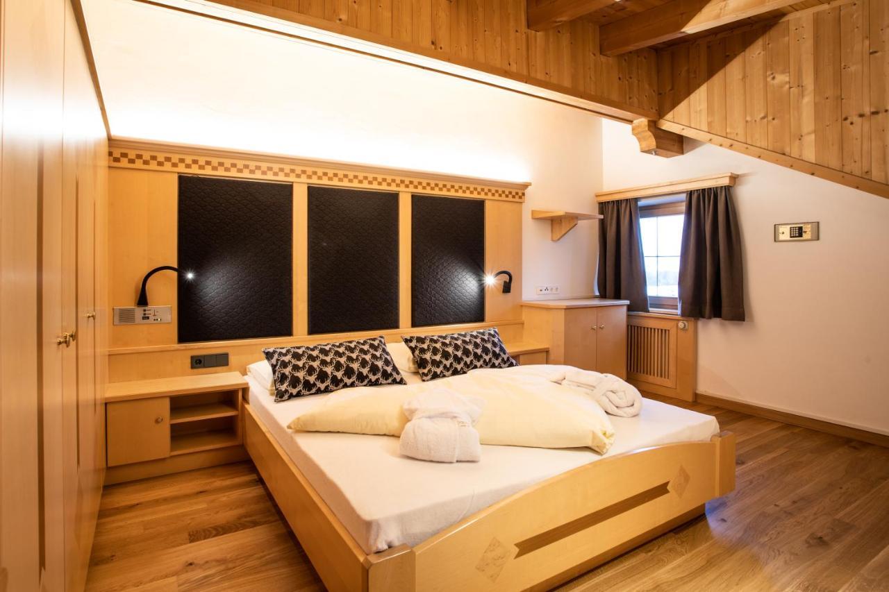 Aktiv- Und Wellnesshotel Traube- Post Curon Venosta Esterno foto