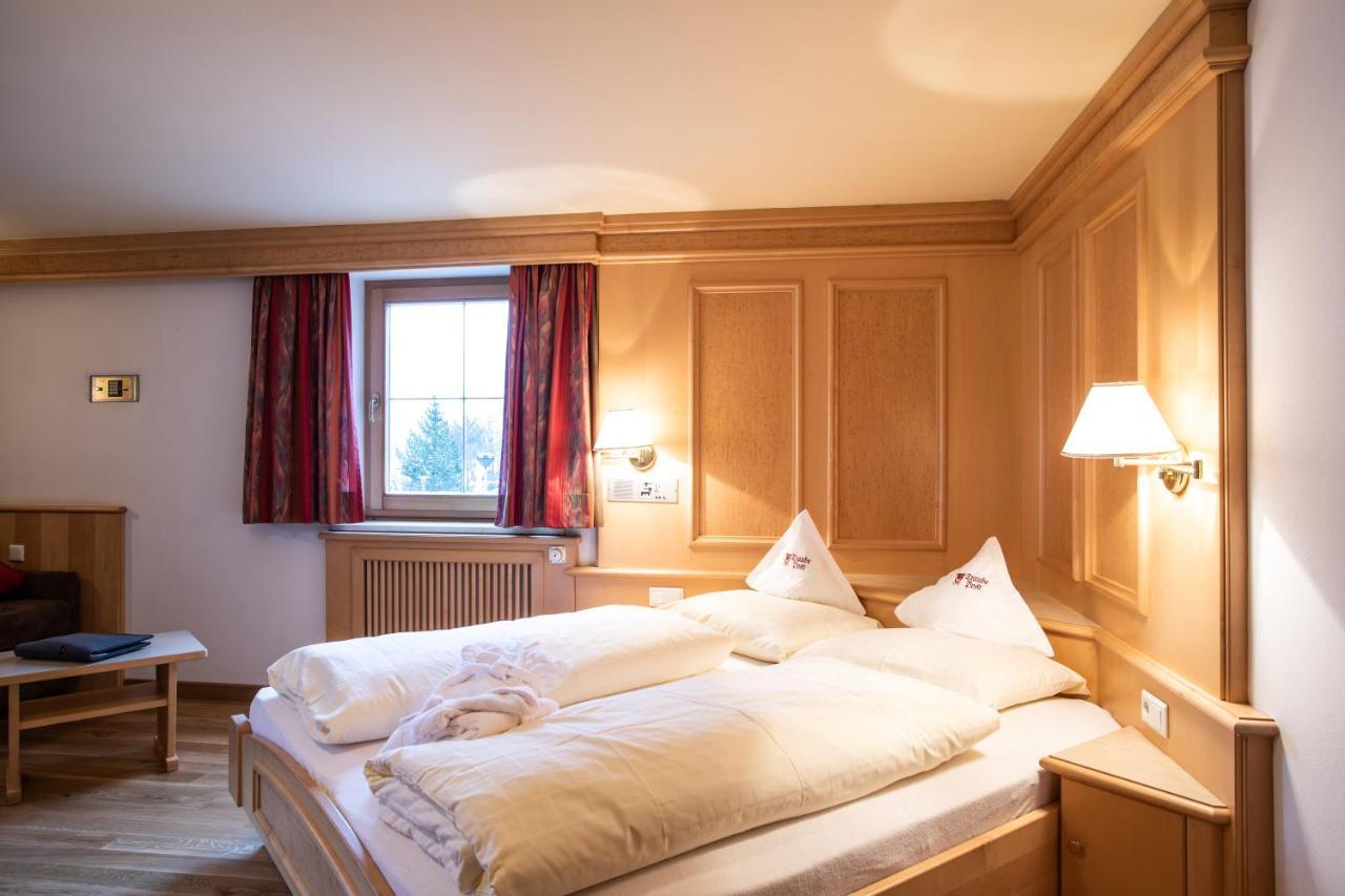Aktiv- Und Wellnesshotel Traube- Post Curon Venosta Esterno foto