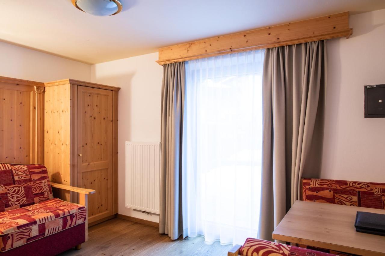 Aktiv- Und Wellnesshotel Traube- Post Curon Venosta Esterno foto