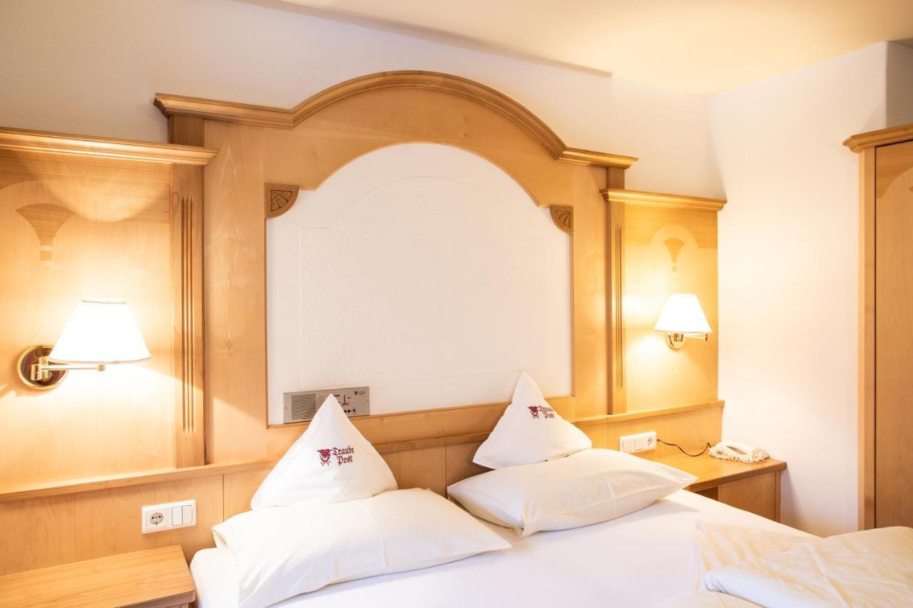 Aktiv- Und Wellnesshotel Traube- Post Curon Venosta Esterno foto