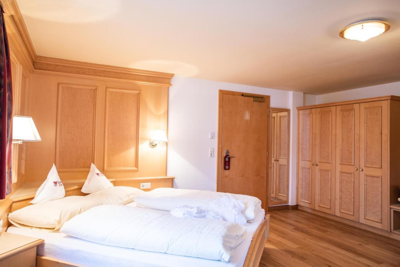 Aktiv- Und Wellnesshotel Traube- Post Curon Venosta Esterno foto