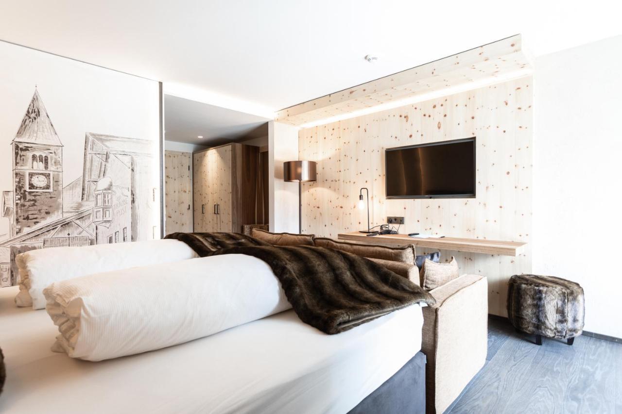 Aktiv- Und Wellnesshotel Traube- Post Curon Venosta Esterno foto
