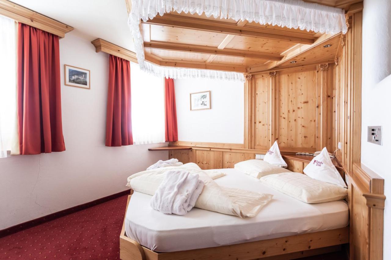 Aktiv- Und Wellnesshotel Traube- Post Curon Venosta Esterno foto