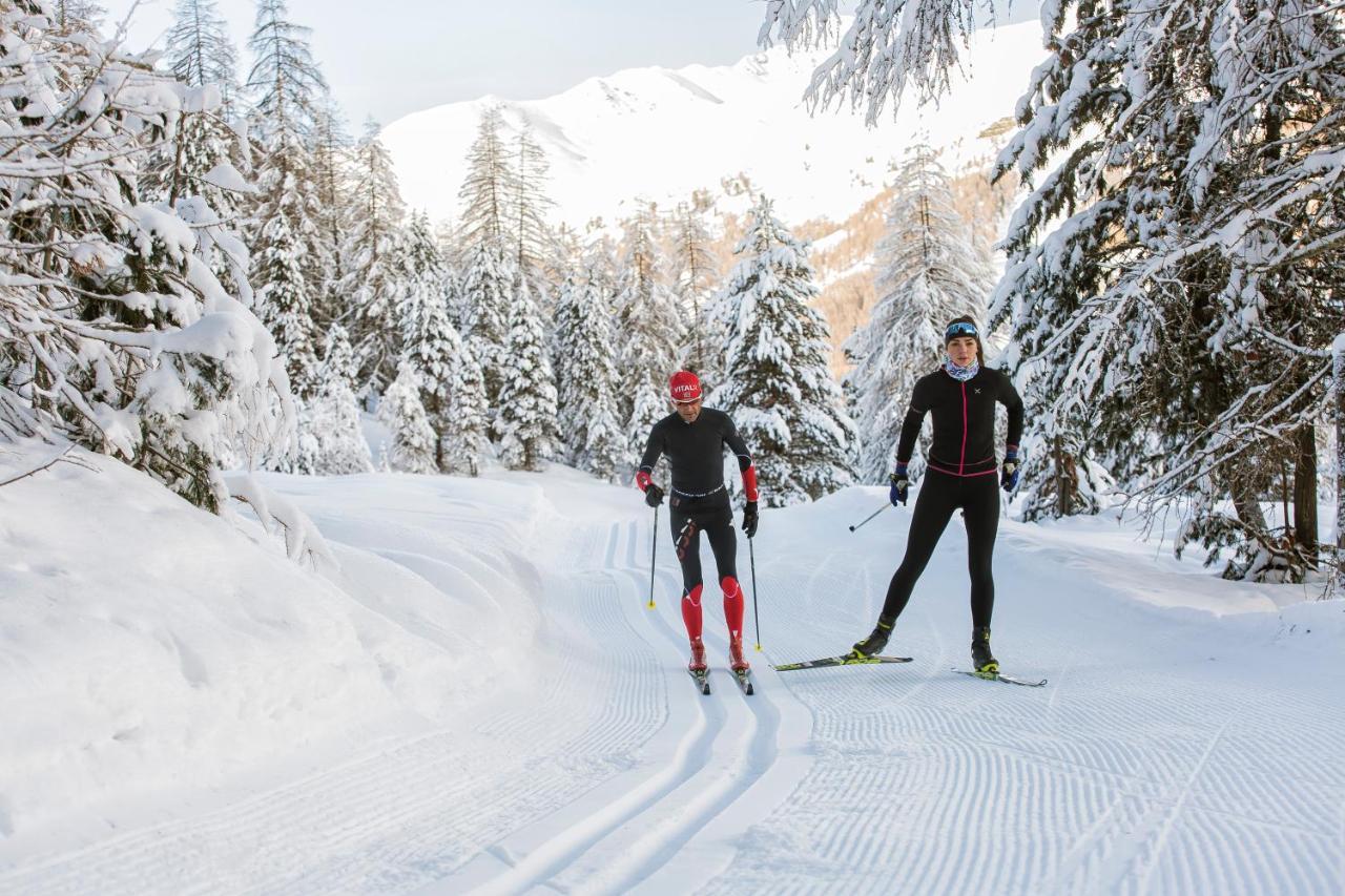 Aktiv- Und Wellnesshotel Traube- Post Curon Venosta Esterno foto