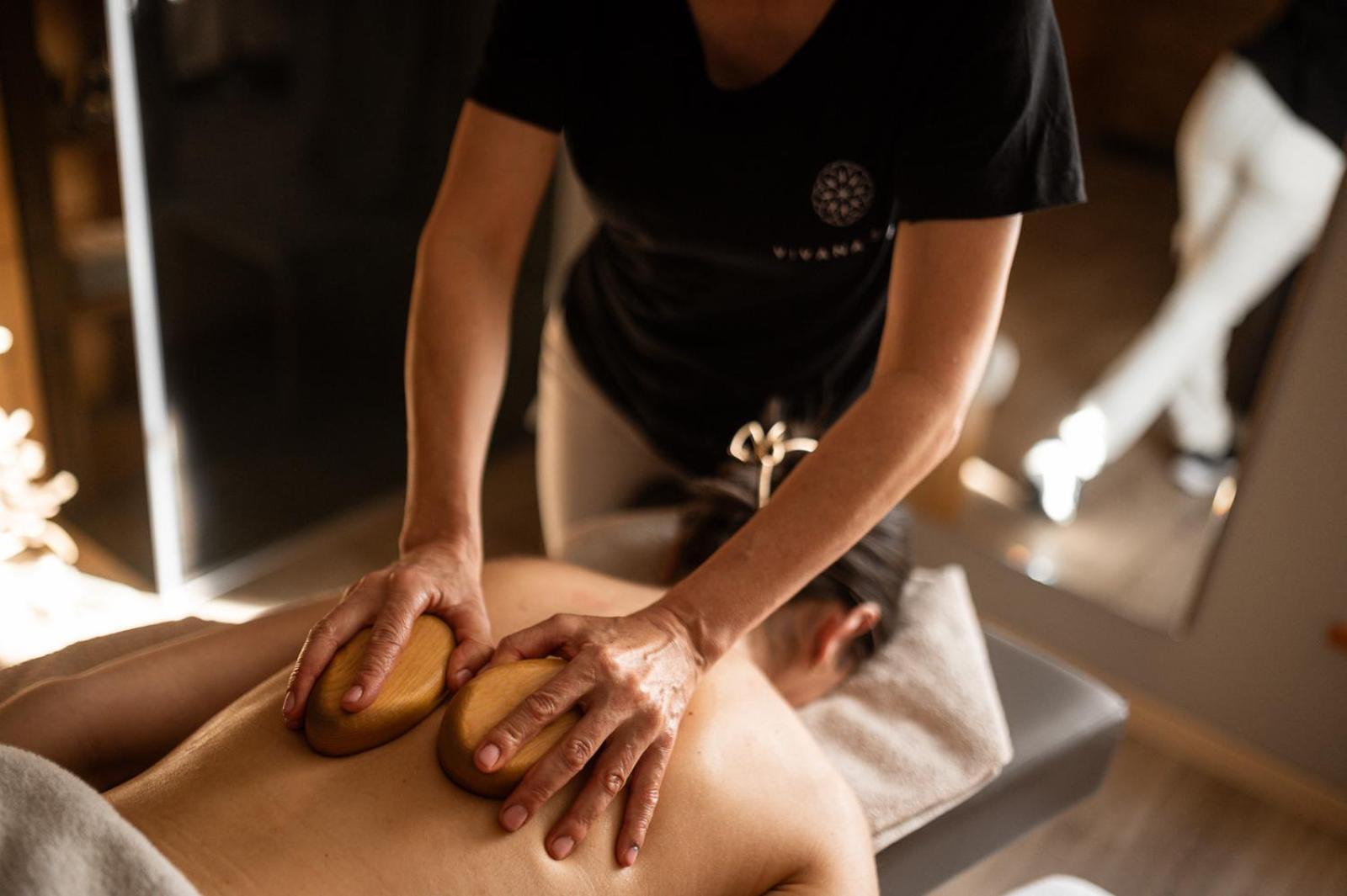 Aktiv- Und Wellnesshotel Traube- Post Curon Venosta Esterno foto