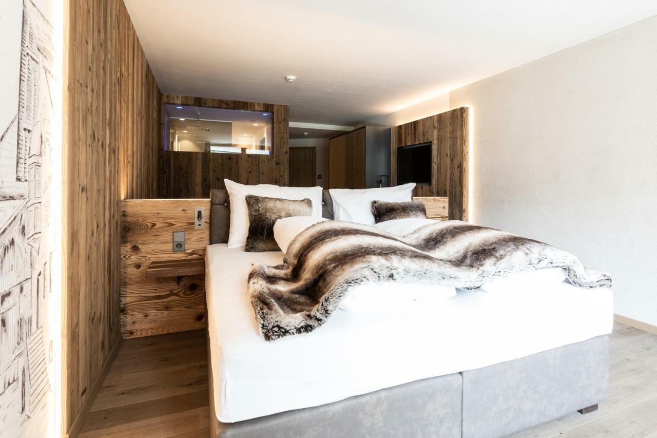Aktiv- Und Wellnesshotel Traube- Post Curon Venosta Esterno foto