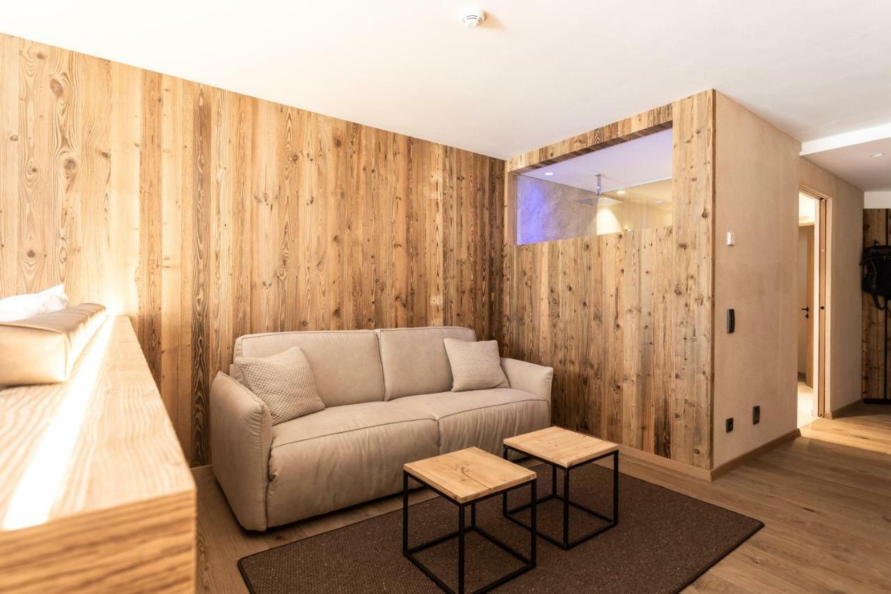 Aktiv- Und Wellnesshotel Traube- Post Curon Venosta Esterno foto